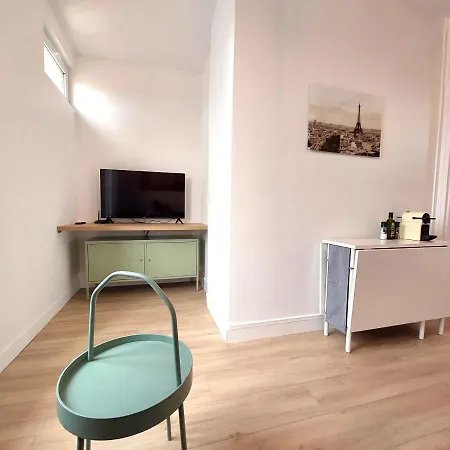 Ferienwohnung Superbe 2 Pieces Renove Et Calme Aubervilliers Exterior foto
